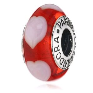 Pandora Red Murano Glass Sweethearts Charm Bead. 
Sterling Silver 925